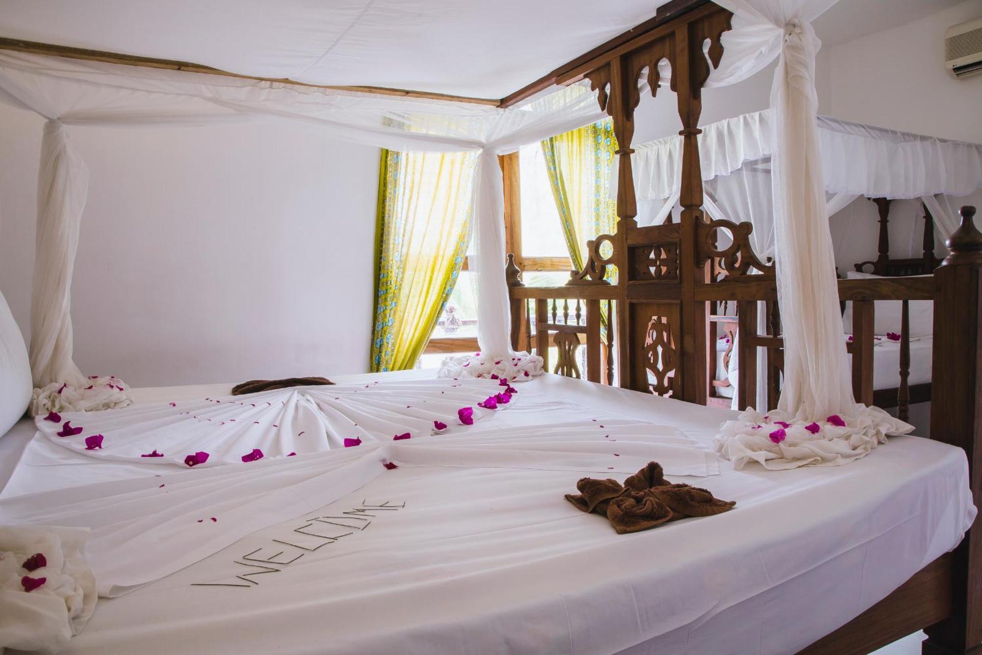 Moonshine Uroa Boutique Hotel Quarto foto